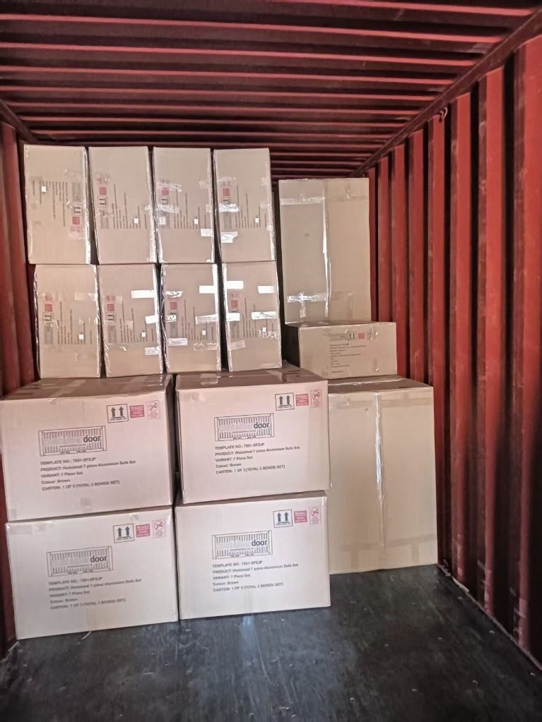 outdoor furniture container loading photo record